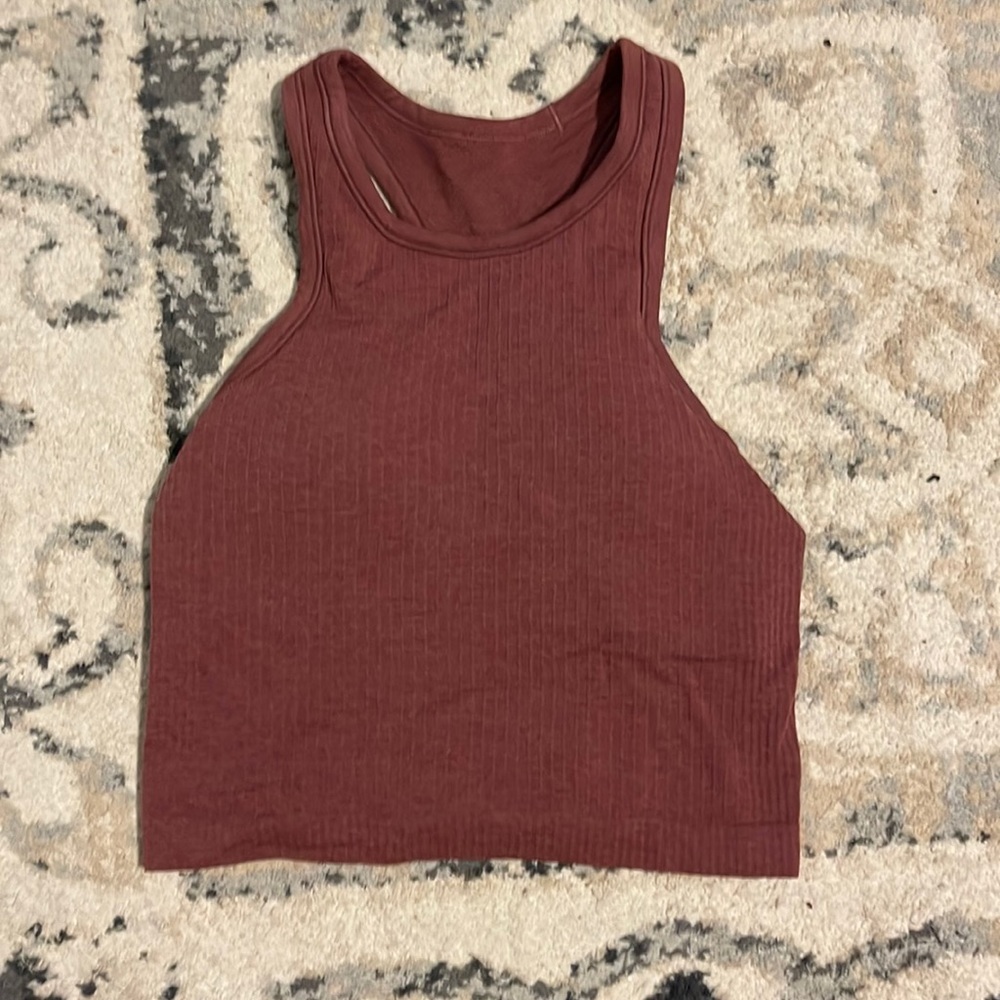 Never worn Lululemon